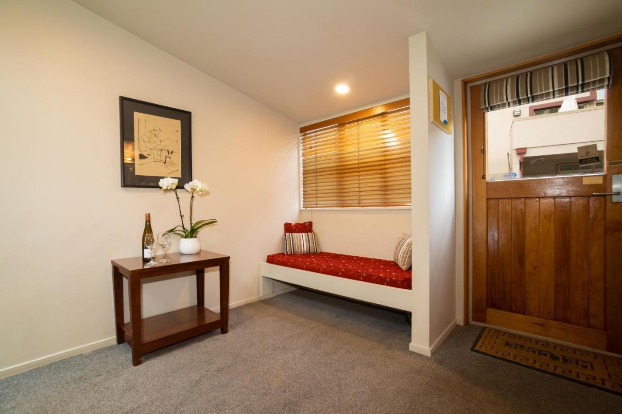 Cranbury Court Apartments Queenstown Bagian luar foto